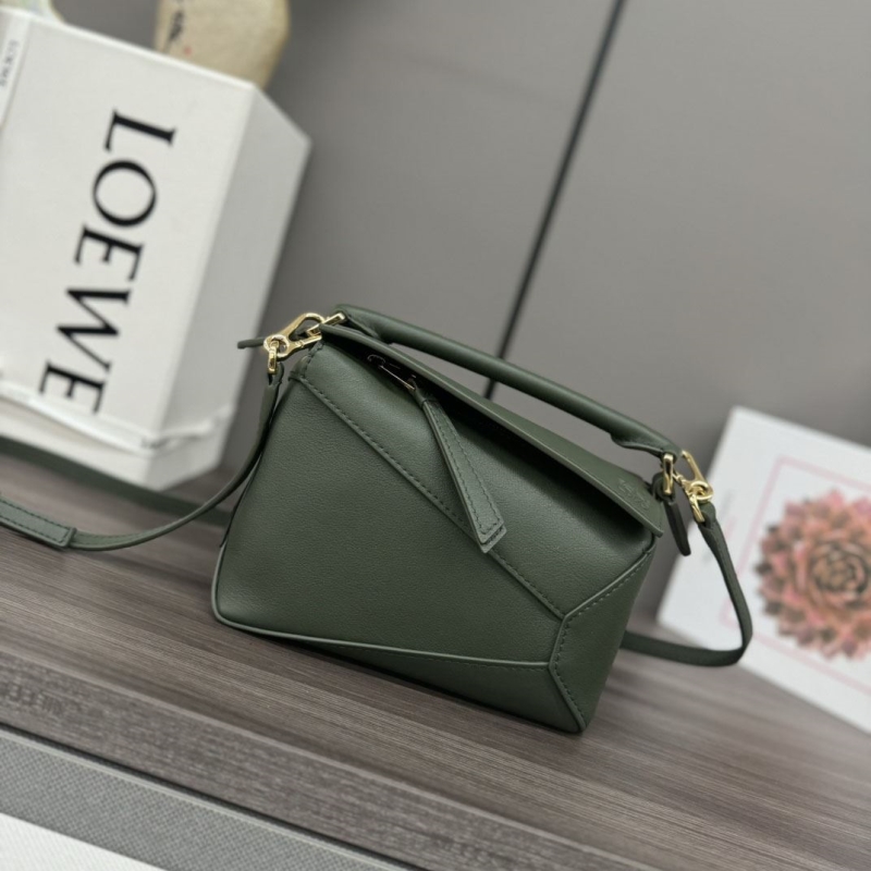 l*ew* handle bags